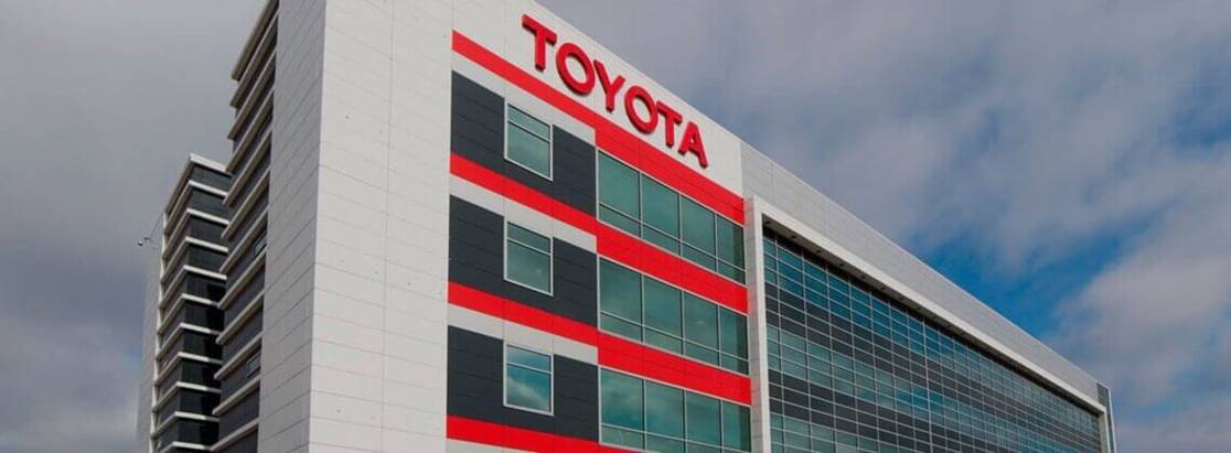 Изображение на странице Toyota&nbsp;Corolla в числе главных претендентов на звание «Автомобиль года» в Европе Тойота Центр Новосибирск Восток